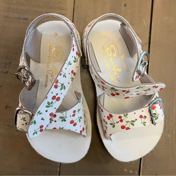 Saltwater size 6 leather toddler cherry sandals - Picture 3 of 7